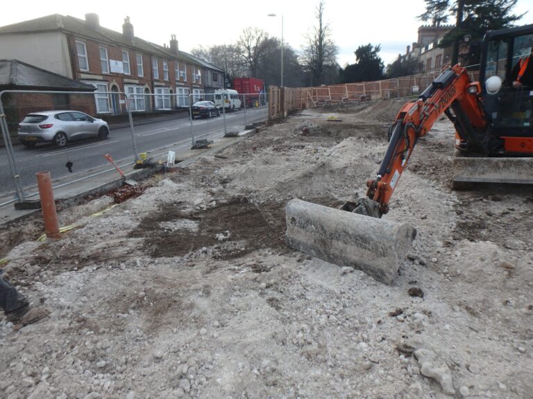 AY631 120001 768x576